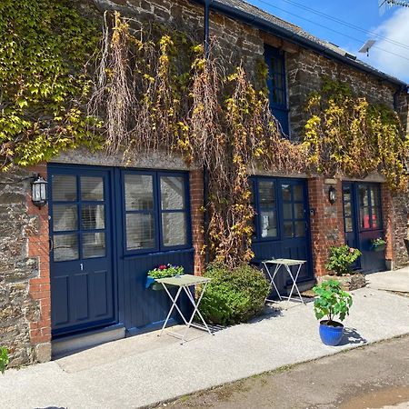 Hotel The Ivy Barn Holbeton Exterior foto