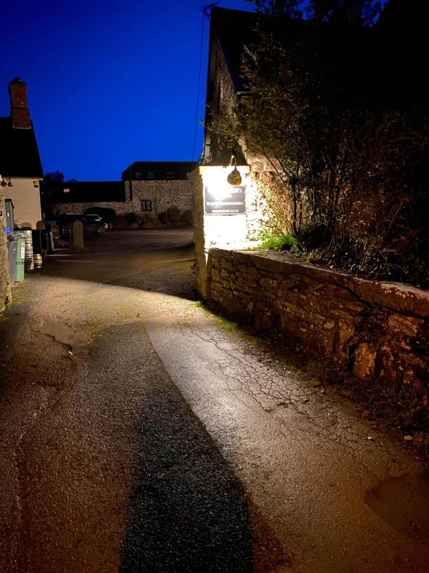 Hotel The Ivy Barn Holbeton Exterior foto